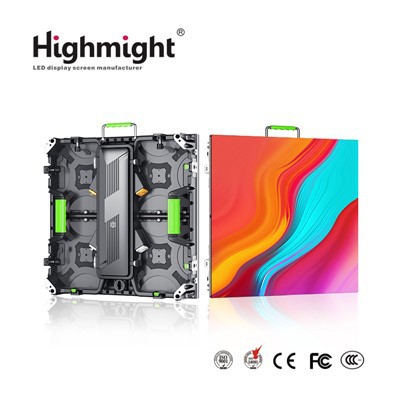 Taispeántais faoi stiúir Cíosa